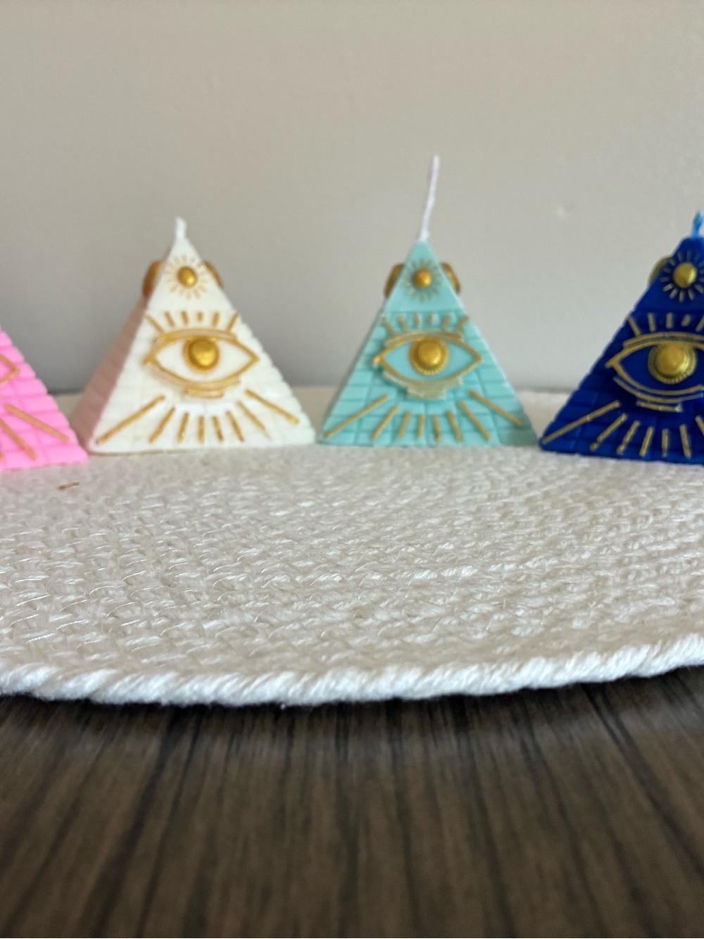 Decorative Pyramid Eye Candle - White